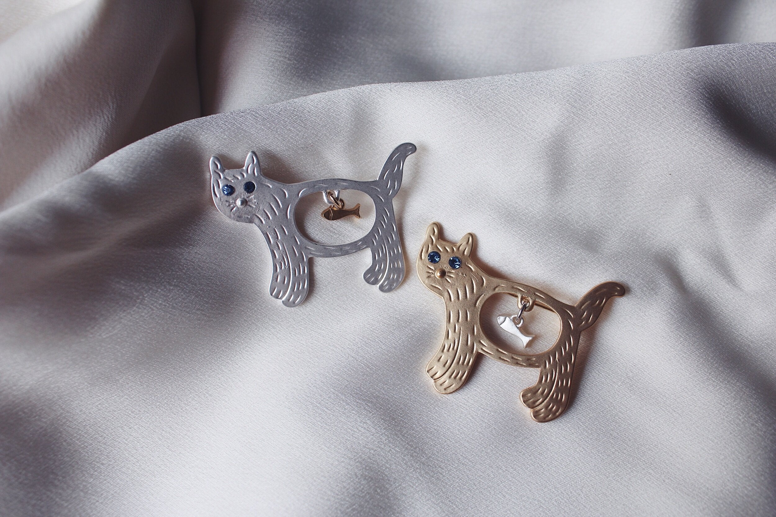 Cat & Dangling Fish Brooch